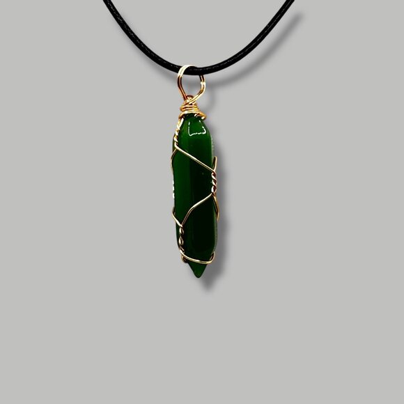 Green Aventurine Gemstone Point Necklace Golden Wire Wrap On Black Cord - Picture 2 of 8